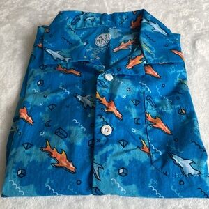 Maui and Sons Shark Boy’s Button-Down Shirt Size 6/7